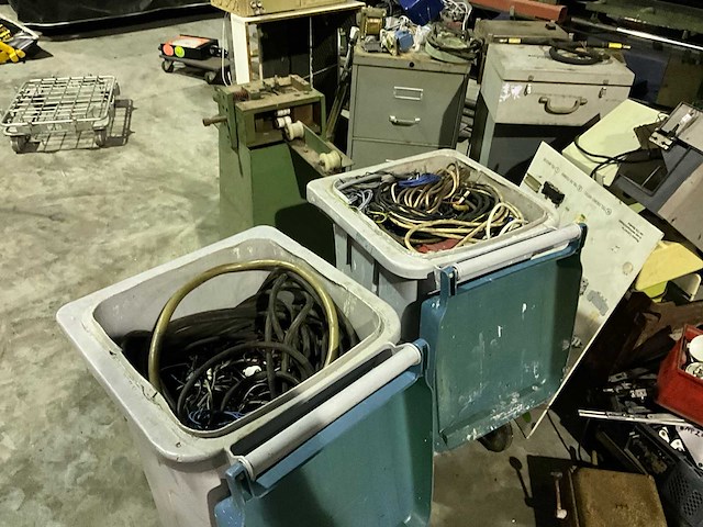 Partij divers materiaal - afbeelding 3 van  11