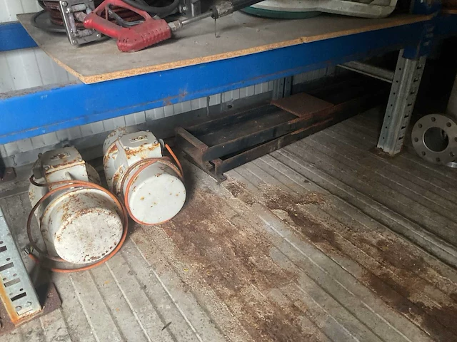Partij divers materieel - afbeelding 7 van  23