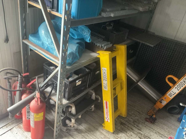 Partij divers materieel - afbeelding 18 van  23