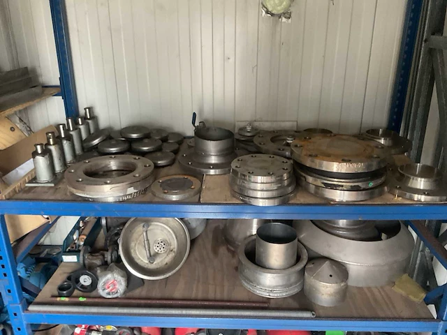 Partij divers materieel - afbeelding 23 van  23