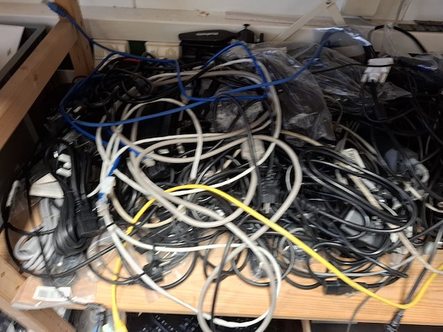 Partij divers multimedia - afbeelding 13 van  52