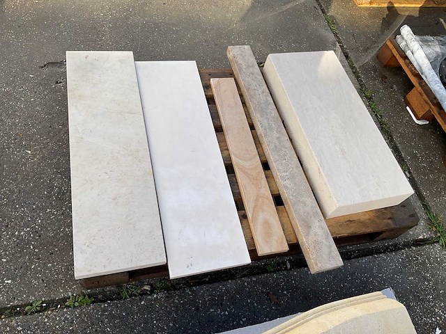 Partij divers natuursteen - afbeelding 1 van  3