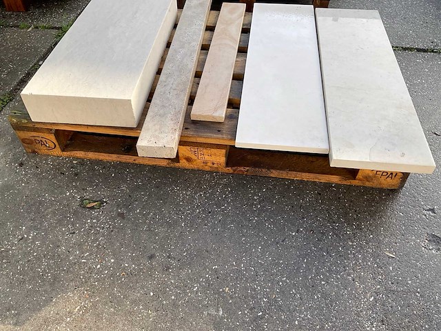 Partij divers natuursteen - afbeelding 2 van  3