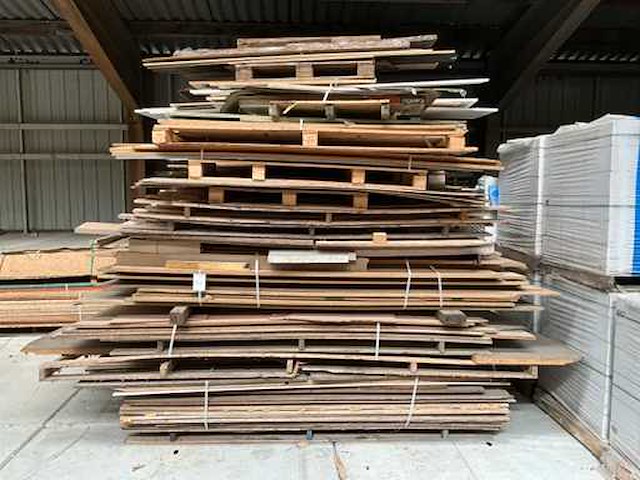 Partij divers plaatmateriaal - afbeelding 1 van  8