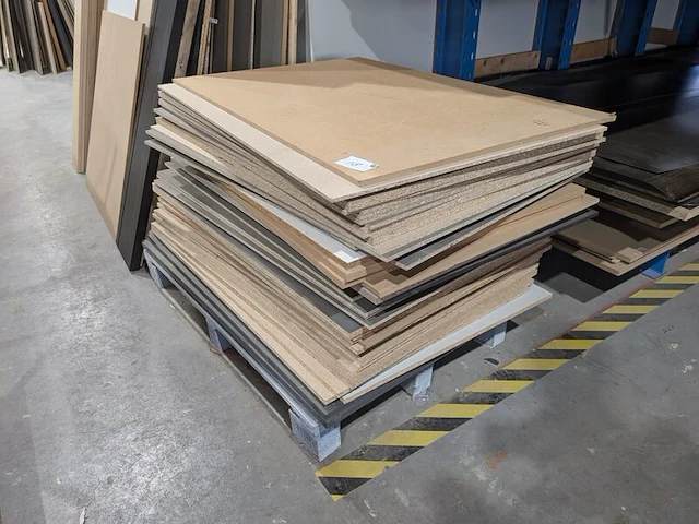 Partij divers plaatmateriaal - afbeelding 1 van  12