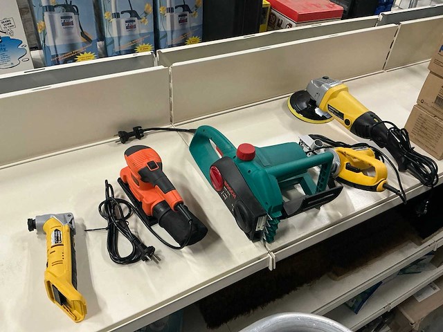 Partij divers powerplus/bosch/black+decker gereedschap (5x) - afbeelding 1 van  7