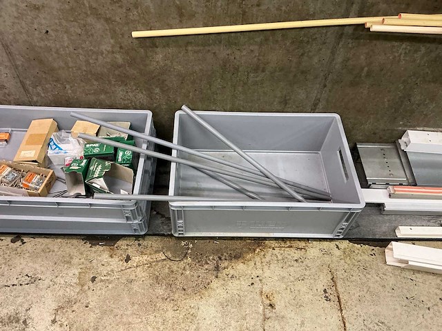 Partij divers pvc, kabel, aluminium en restmateriaal - afbeelding 9 van  14