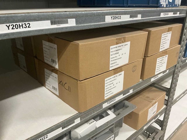 Partij divers raam- en deurbeslag - afbeelding 4 van  28
