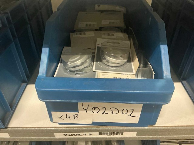 Partij divers raam- en deurbeslag - afbeelding 43 van  53