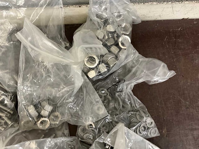 Partij divers rvs bevestigingsmaterieel - afbeelding 2 van  23