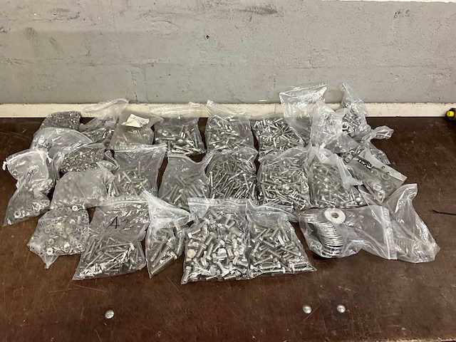 Partij divers rvs bevestigingsmaterieel - afbeelding 1 van  23