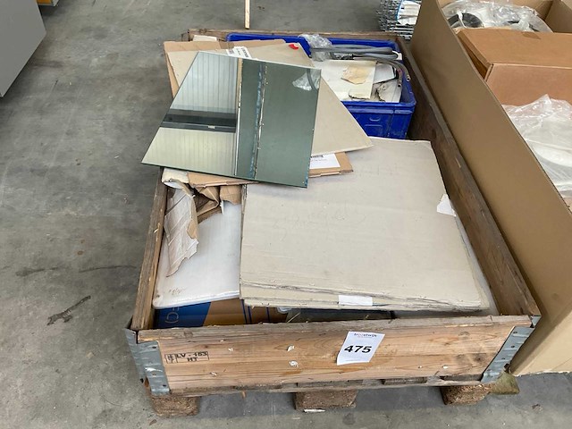 Partij divers sanitair materiaal - afbeelding 1 van  3