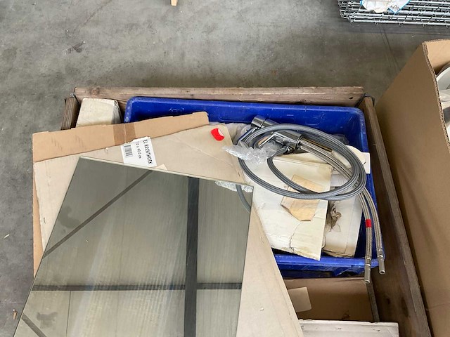 Partij divers sanitair materiaal - afbeelding 2 van  3