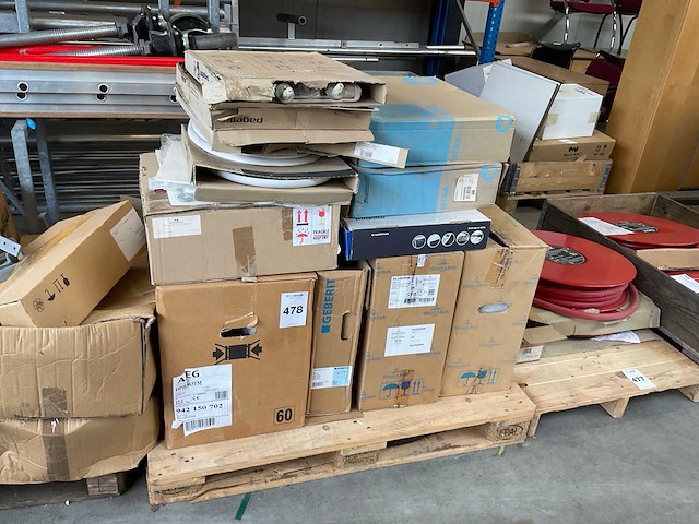 Partij divers sanitair - afbeelding 1 van  5