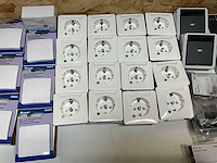 Partij divers schakelmateriaal - afbeelding 4 van  7