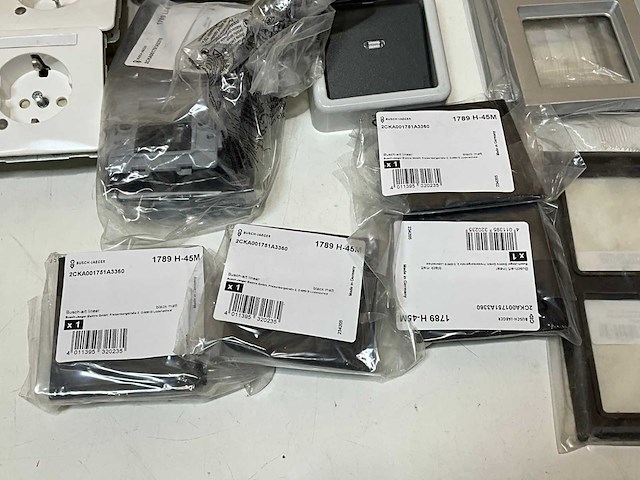 Partij divers schakelmateriaal - afbeelding 7 van  7