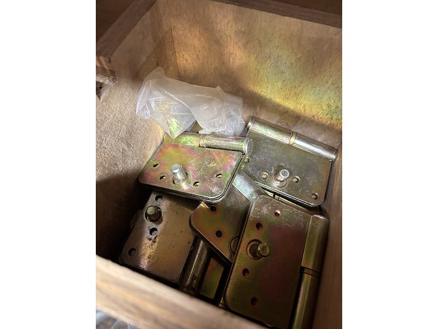 Partij divers scharnieren en toebehoren - afbeelding 5 van  23