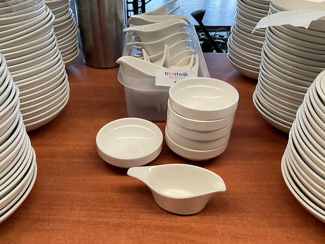 Partij divers servies - afbeelding 1 van  3