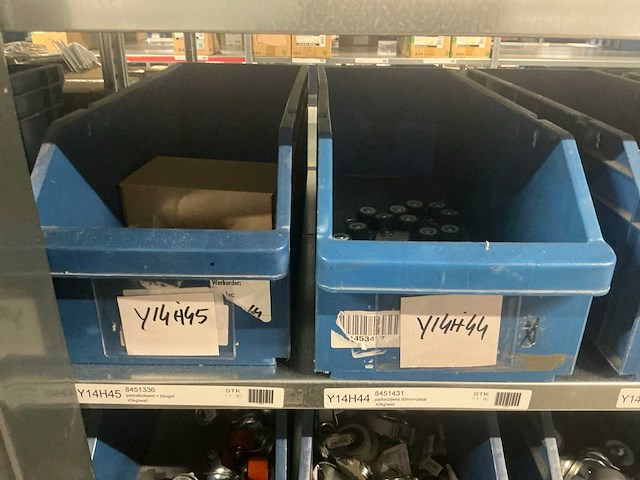 Partij divers soorten zwenk- en bokwielen - afbeelding 3 van  6