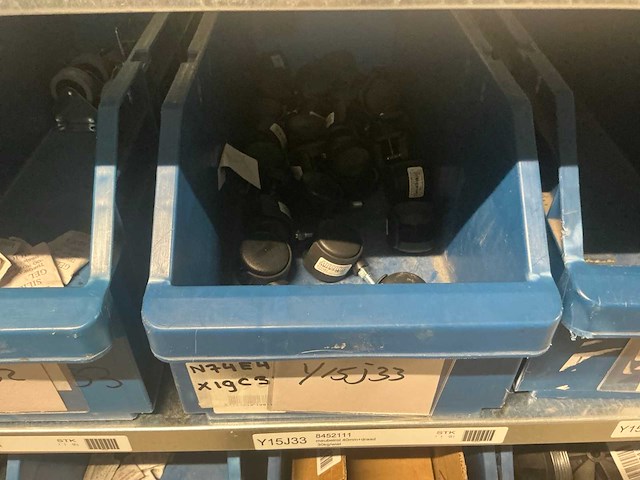 Partij divers soorten zwenk- en bokwielen - afbeelding 14 van  16