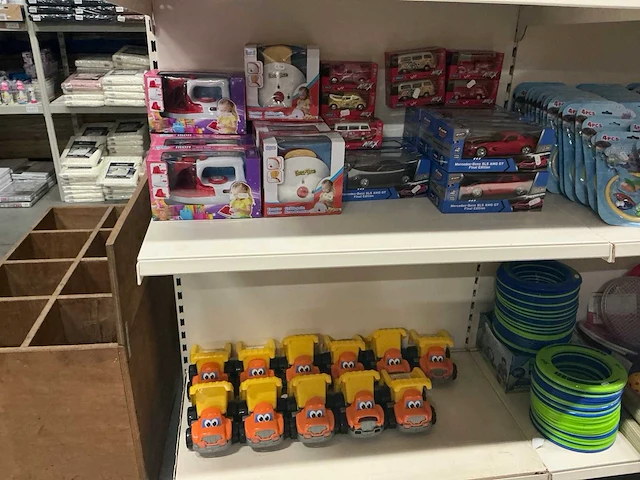 Partij divers speelgoed (35x) - afbeelding 1 van  7