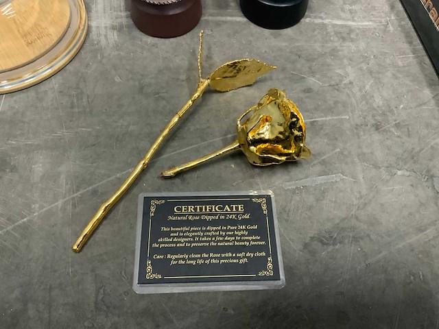 Partij divers speelgoed en decoratie - afbeelding 2 van  16