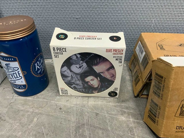 Partij divers speelgoed en decoratie - afbeelding 9 van  16