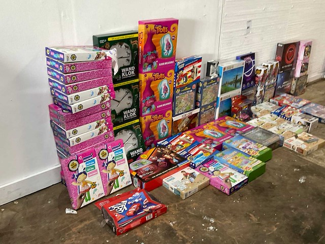 Partij divers speelgoed - afbeelding 2 van  7