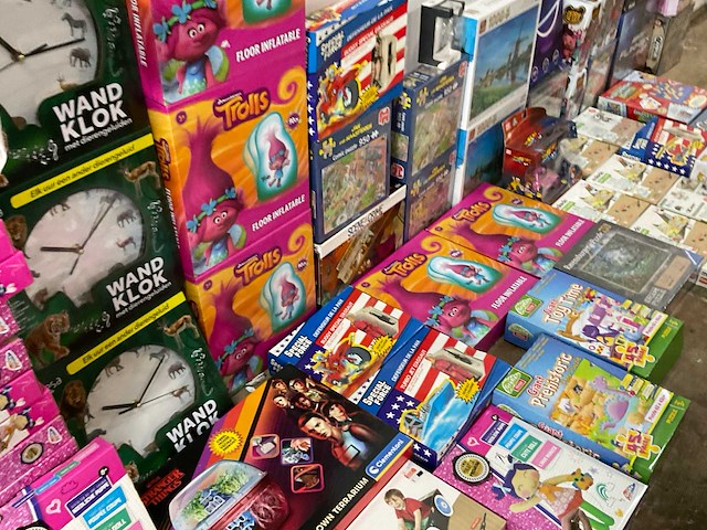 Partij divers speelgoed - afbeelding 3 van  7