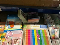 Partij divers speelgoed/slingers/etc (500x) - afbeelding 6 van  6