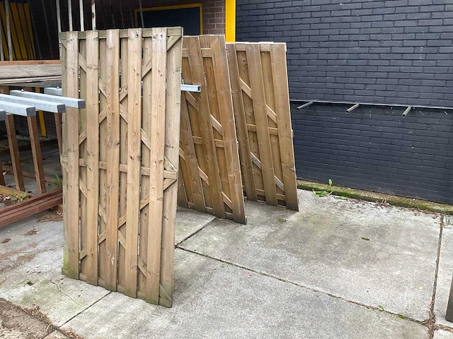 Partij divers tuinhout (150x) - afbeelding 9 van  9