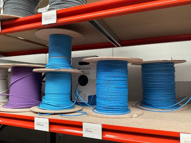 Partij divers utp kabel - afbeelding 1 van  4