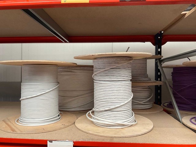 Partij divers utp kabel - afbeelding 1 van  5