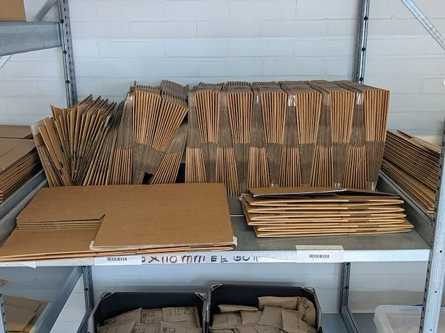 Partij divers verpakking materiaal - afbeelding 7 van  8
