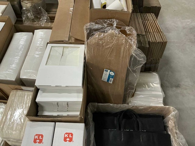 Partij divers verpakkingsmateriaal - afbeelding 12 van  22