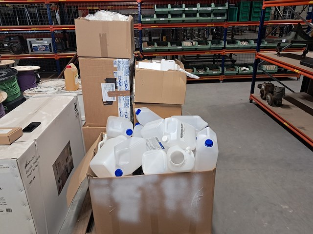 Partij divers verpakkingsmateriaal - afbeelding 1 van  10