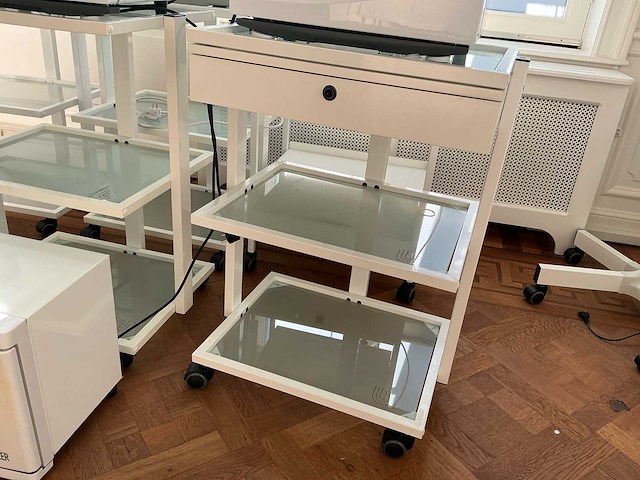 Partij divers voor behandelkamer - afbeelding 2 van  24