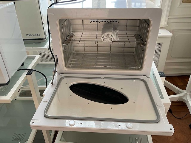 Partij divers voor behandelkamer - afbeelding 22 van  24