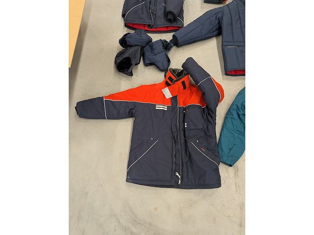 Partij divers vriesceljassen, o.a. tempex - afbeelding 12 van  19