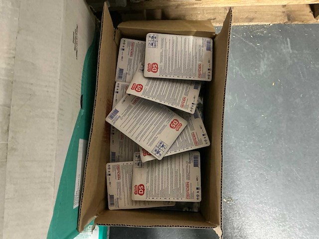 Partij divers wasmiddel/toilet reiniger (135x) - afbeelding 14 van  14