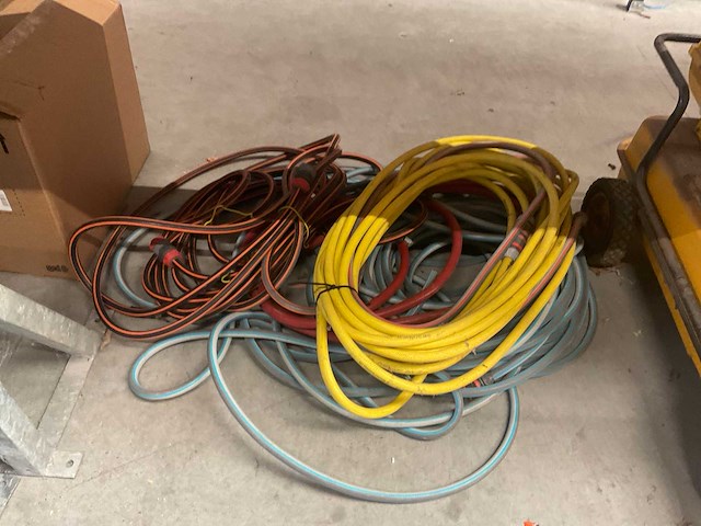 Partij divers waterslang - afbeelding 1 van  2