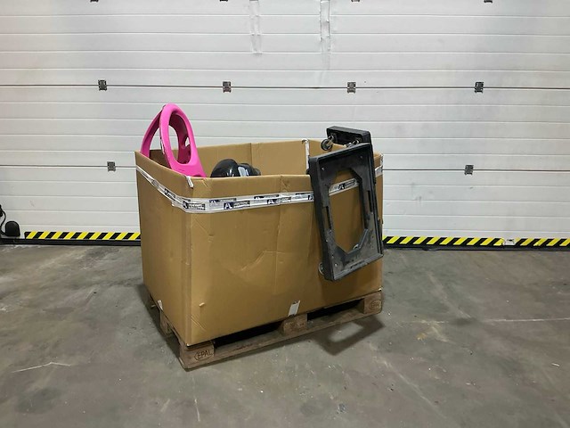 Partij divers - afbeelding 1 van  10