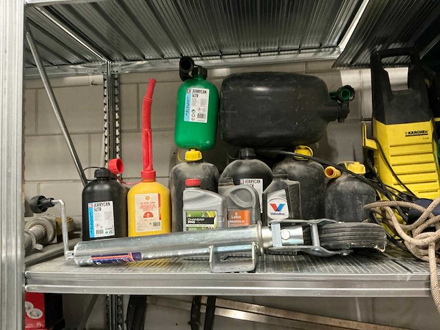 Partij diverse aanhangernetten/jerrycans/overige (19x) - afbeelding 2 van  6