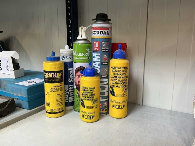 Partij diverse aannemersmaterialen - afbeelding 1 van  2