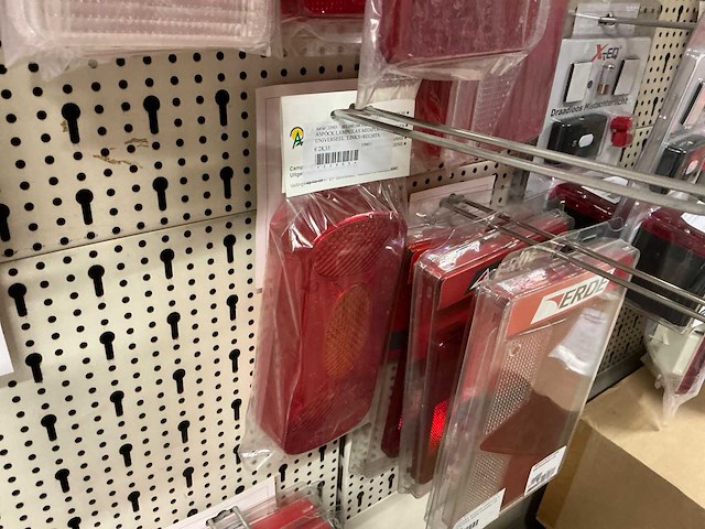 Partij diverse achterlichten en reflectoren (40x) - afbeelding 2 van  14