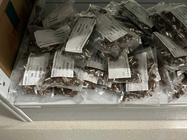 Partij diverse aderhulzen (407x) - afbeelding 15 van  24