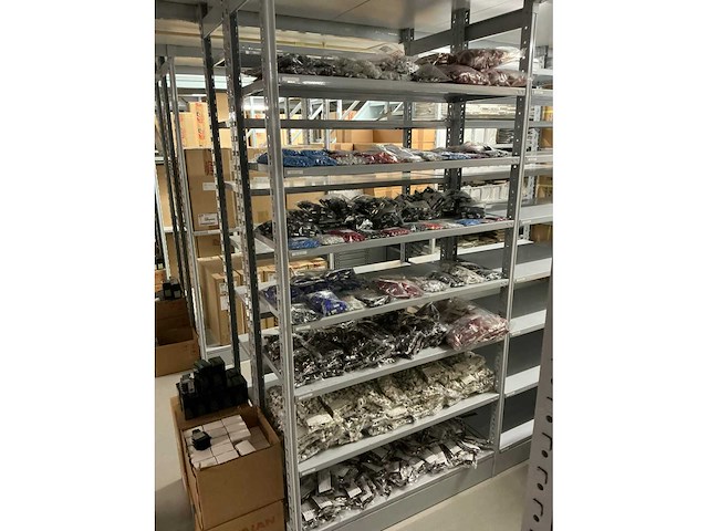 Partij diverse aderhulzen (407x) - afbeelding 12 van  24