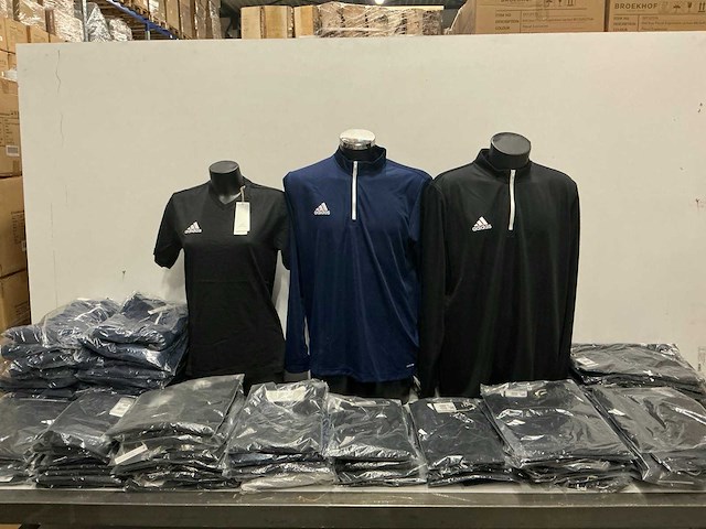 Partij diverse adidas bovenkleding (138x) - afbeelding 1 van  10
