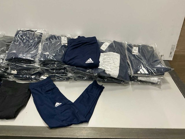 Partij diverse adidas broeken (124x) - afbeelding 11 van  14