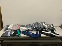 Partij diverse adidas broeken (45x) - afbeelding 1 van  12